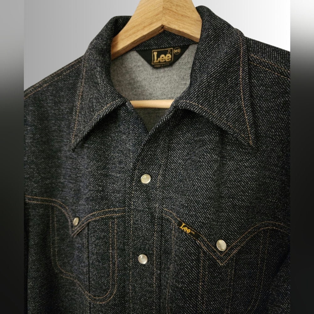 Vintage x 70s “made in USA” Lee Denim Knit Pearl Button Snap Shirt